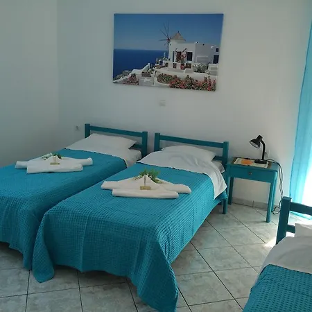 Dora * Parikia (Paros)