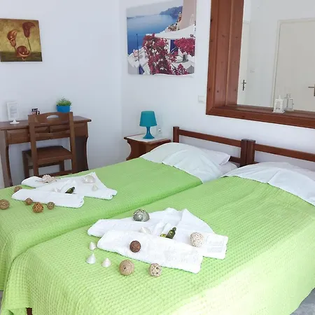 Dora Parikia (Paros)