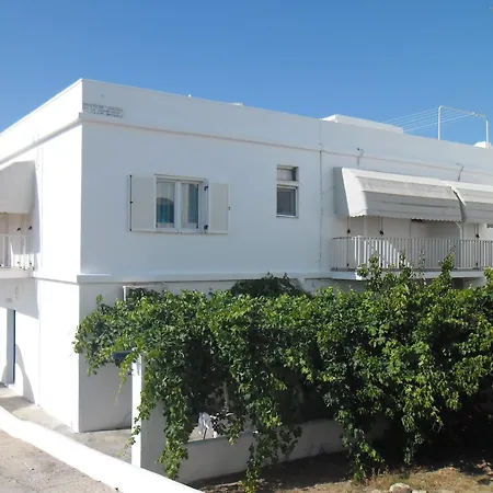 Dora Parikia (Paros)