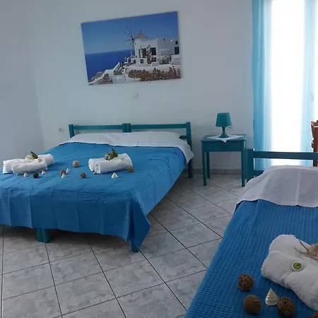 Dora * Parikia (Paros)